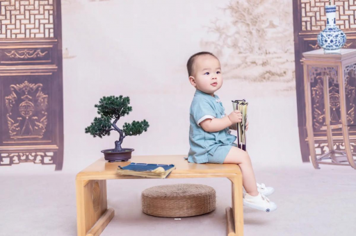 西藏孕妇尖肚子和圆肚子